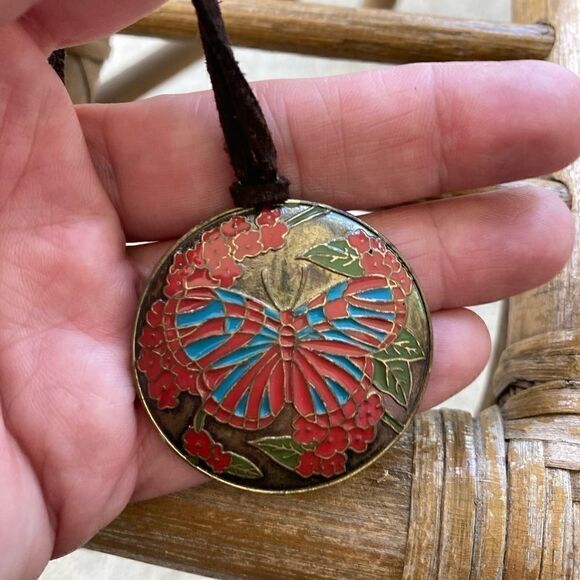 Boho Butterfly Rope Suede Metal Necklace - Picture 3 of 6